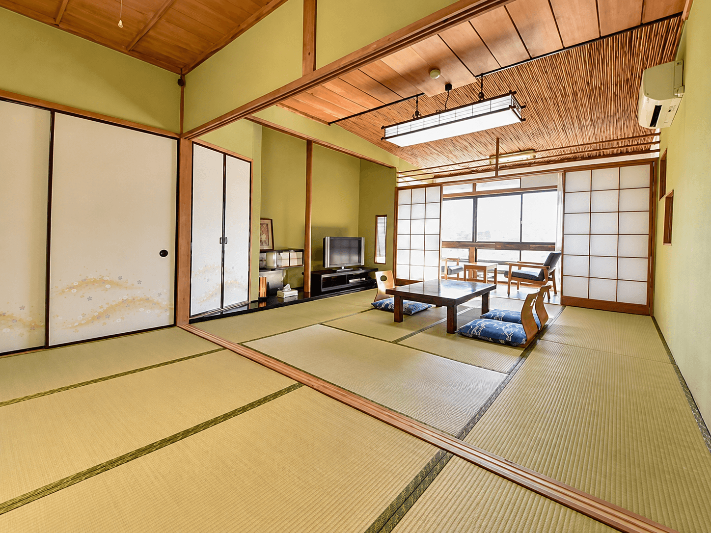 Operating Ryokan / 17 Rooms, Atami, Shizuoka photo 3