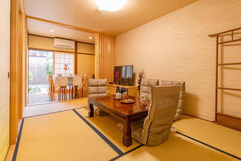 Traditional Machiya, Kamigyo Ward, Kyoto (Nishijin, Kashiwaseiseicho) photo 5