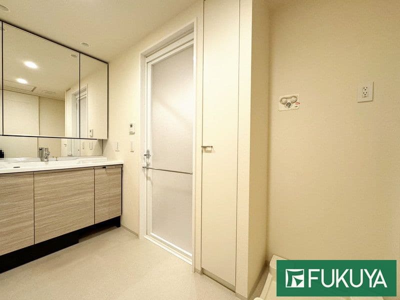 Grande Maison Shin-Umeda Tower / Condominium, Osaka photo 8