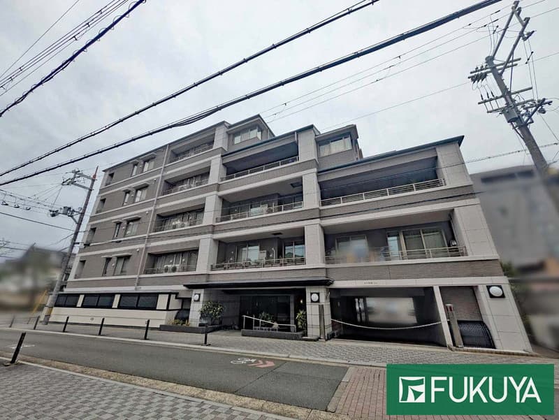 Gran Bleu Nijojo Kita / Condominium, Kyoto