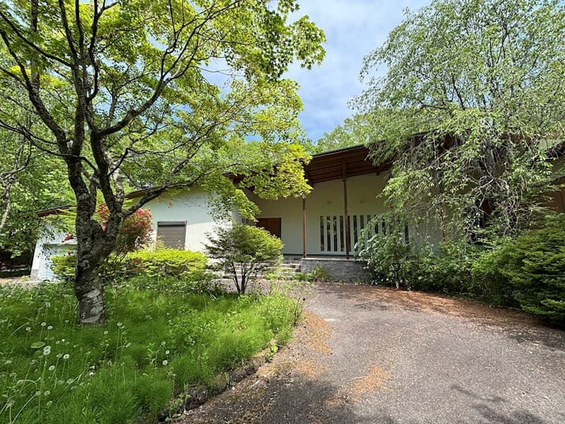 Shirakabadai Karuizawa Grand Estate, Nagano