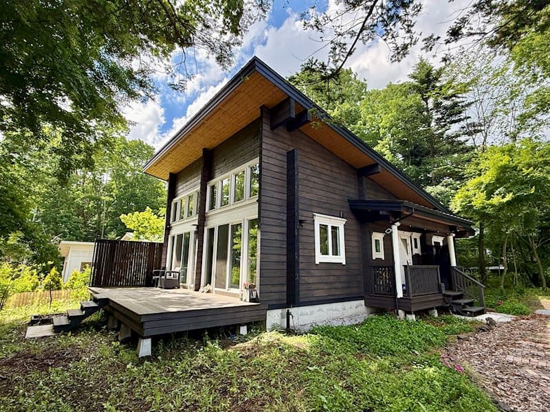 Keimei Villa District Log House, Nagano