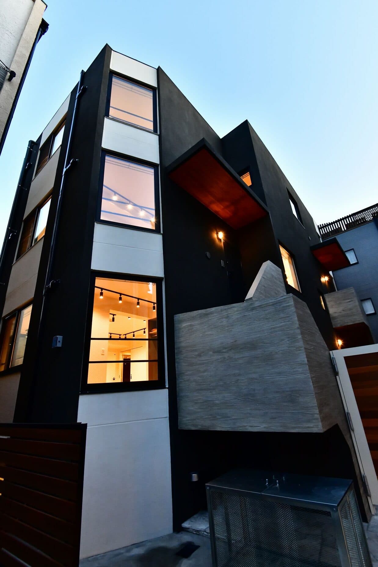 Whole Apartment Building / 8 Units, Shibuya