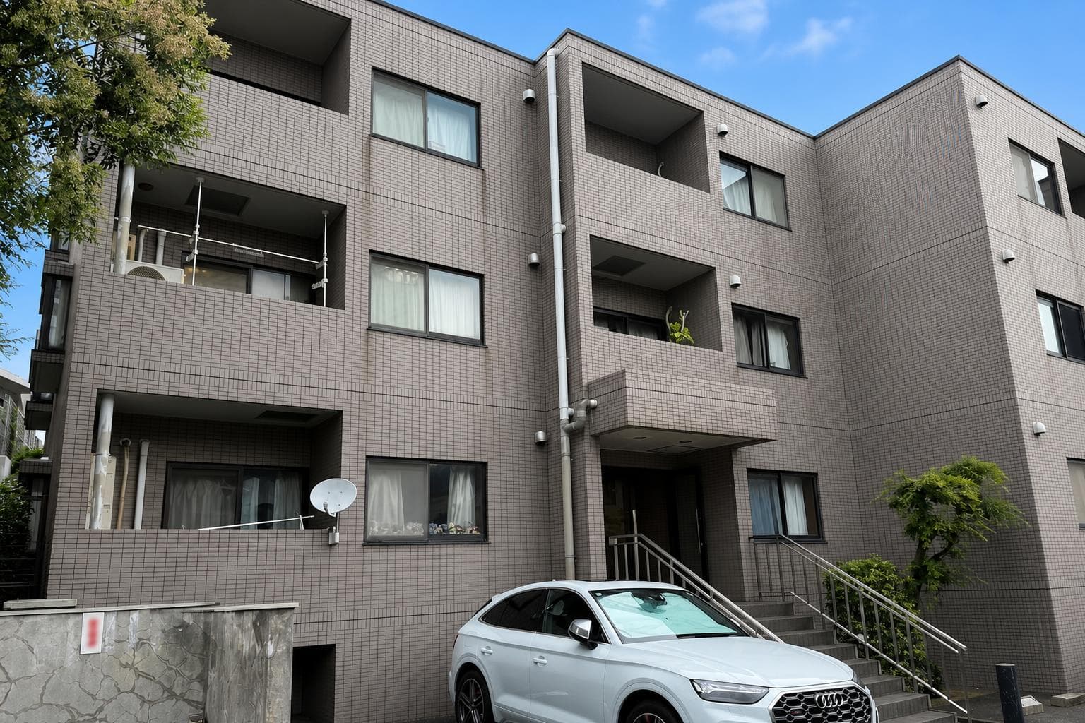 Cliffside Setagaya / Whole Apartment Building (20 units), Tokyo