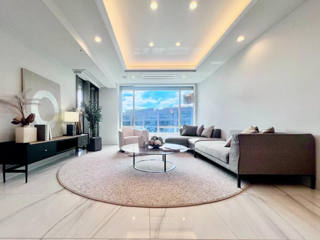 Mita Garden Hills East Hill / 2LDK Condominium, Tokyo photo 2