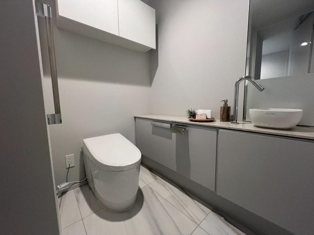 Mita Garden Hills East Hill / 2LDK Condominium, Tokyo photo 6