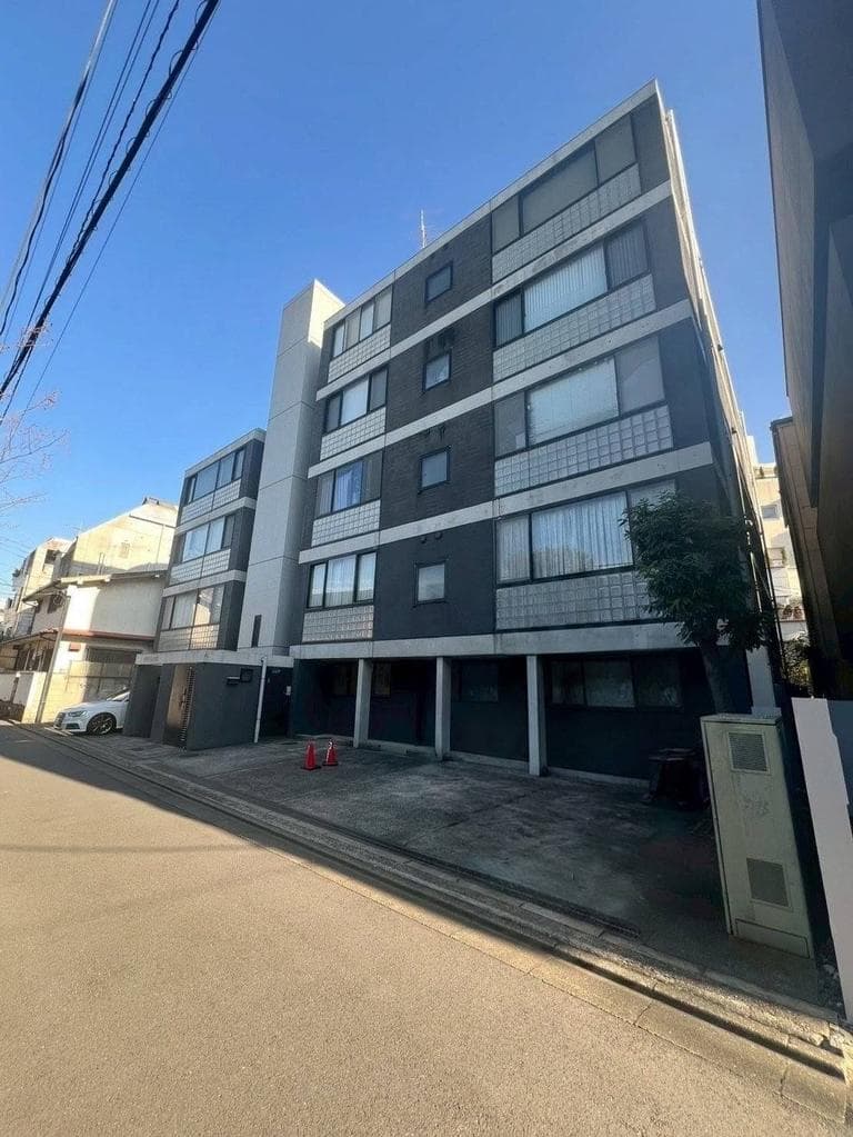 Excellage Jingumae / 2LDK Condominium, Tokyo