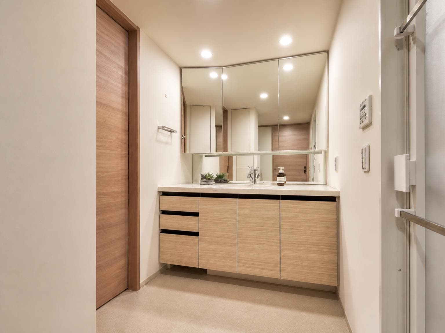The Parkhouse Shin-Urayasu Marine Villa Terrace Plaza / 3LDK+S, Urayasu, Chiba photo 3