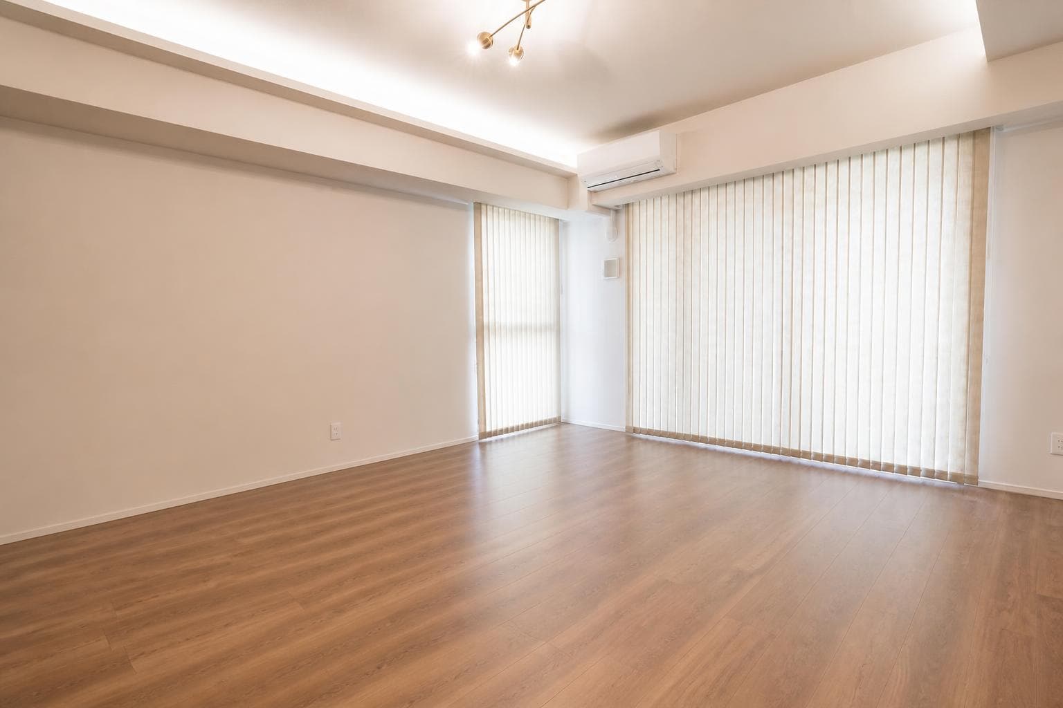 Laurel Tower Shinsaibashi / 2LDK, Osaka photo 5