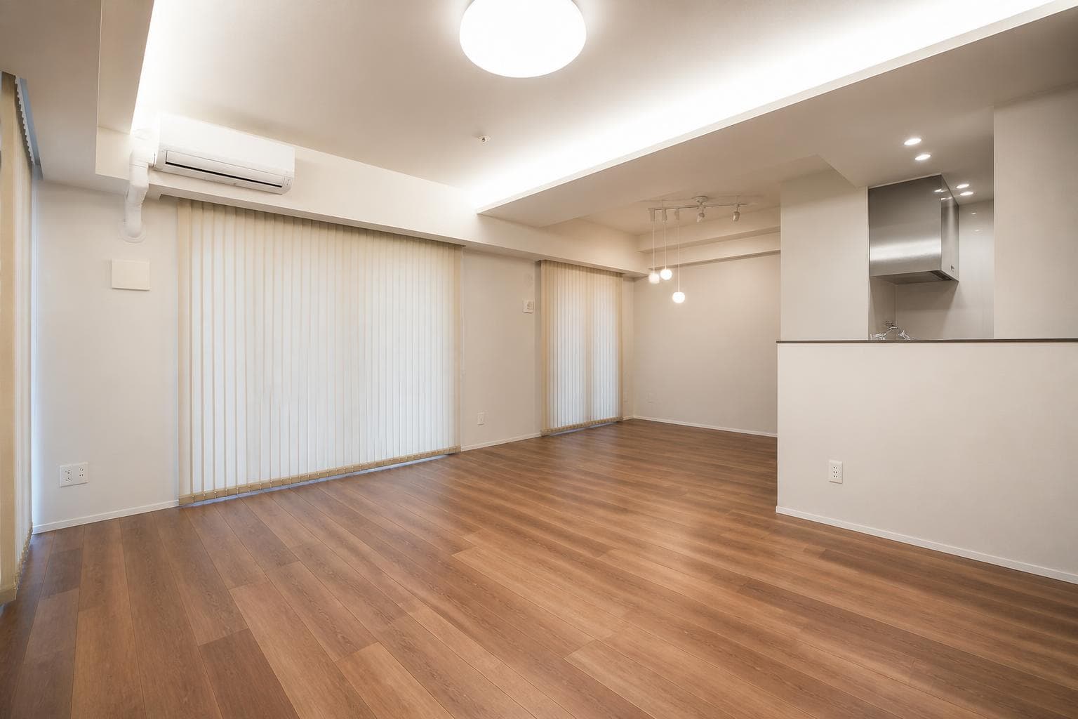 Laurel Tower Shinsaibashi / 2LDK, Osaka photo 7