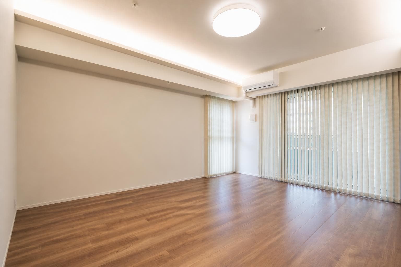 Laurel Tower Shinsaibashi / 2LDK, Osaka photo 8