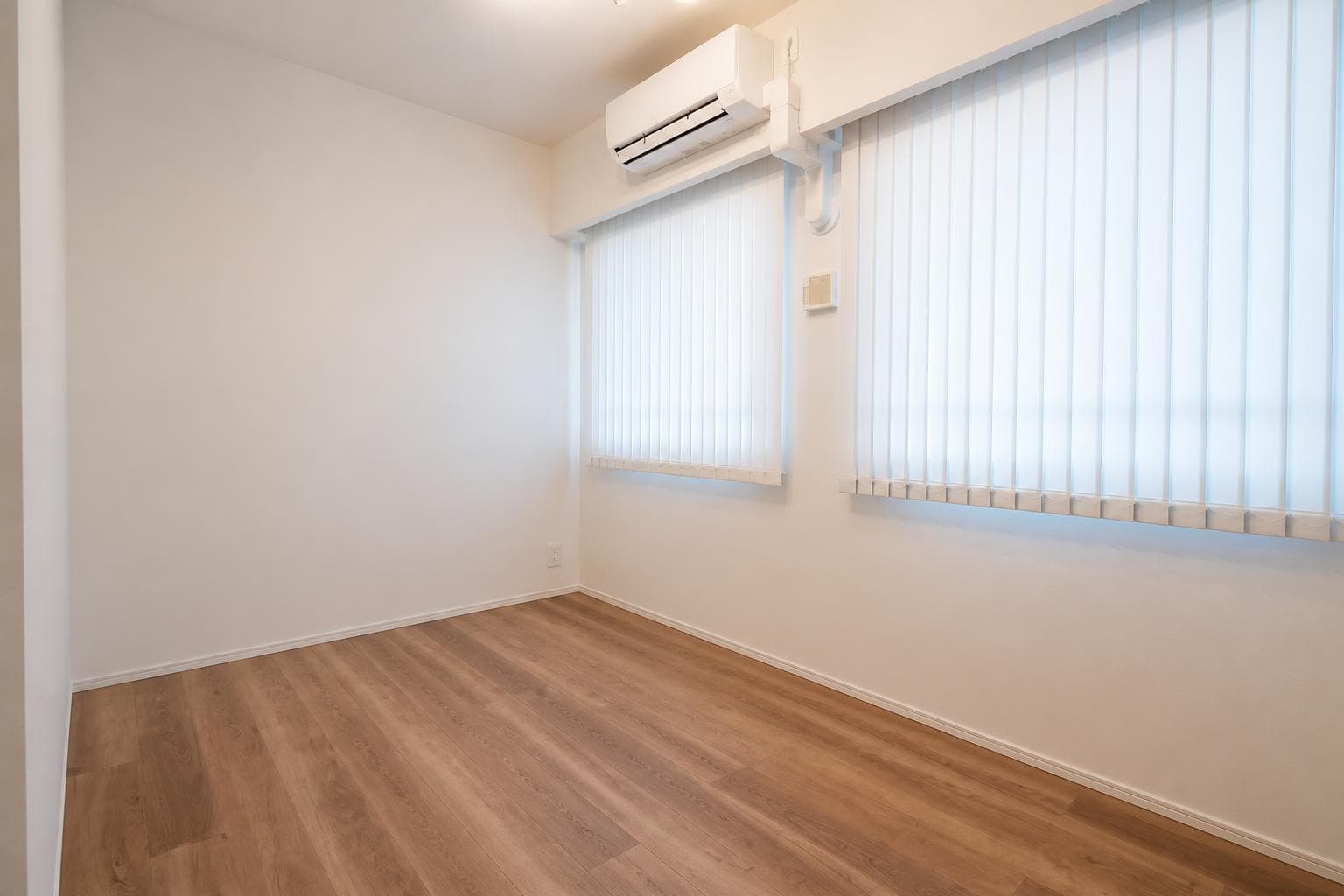 Laurel Tower Shinsaibashi / 2LDK, Osaka photo 14