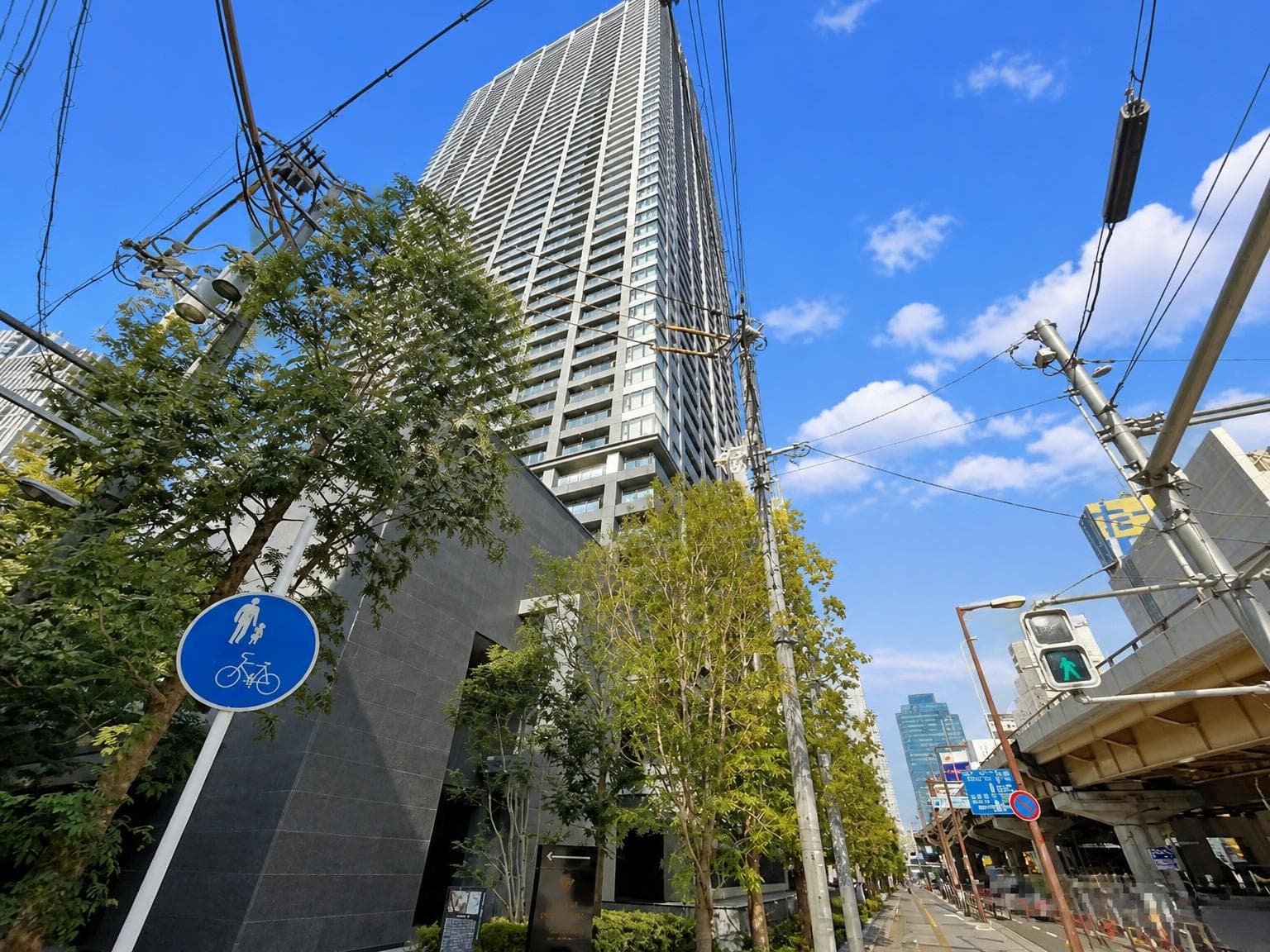 Umeda Garden Residence / Condominium, Osaka photo 2