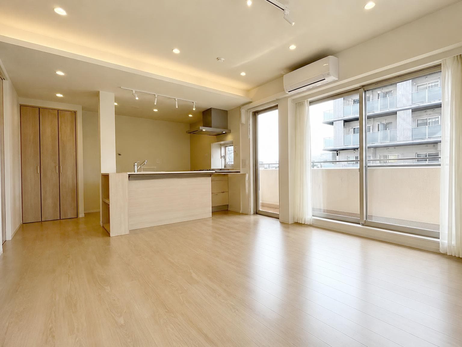 Star Royal Nakano JP / Condominium, Tokyo