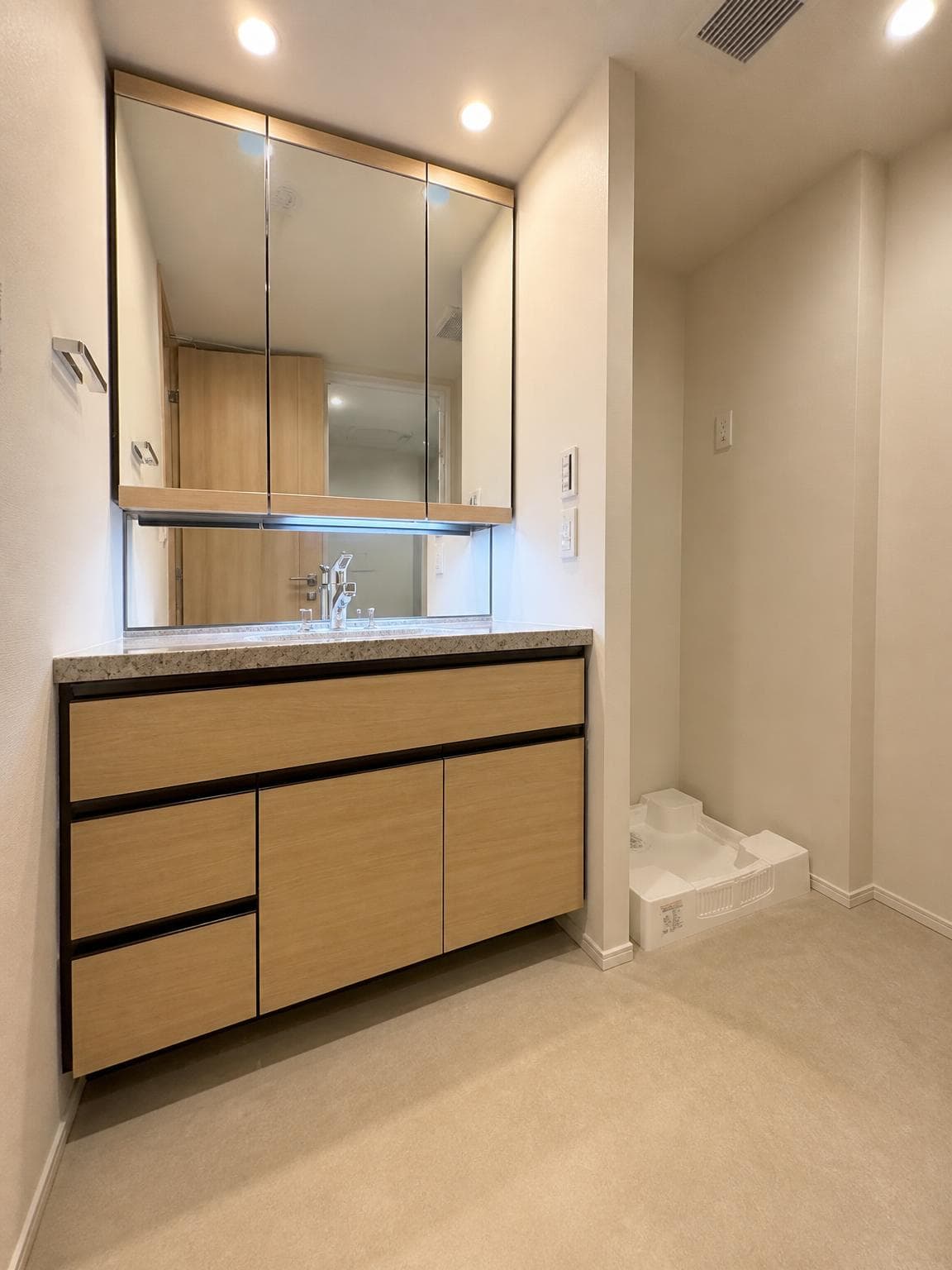 Park City Nakano The Tower Breeze / Condominium, Tokyo photo 3