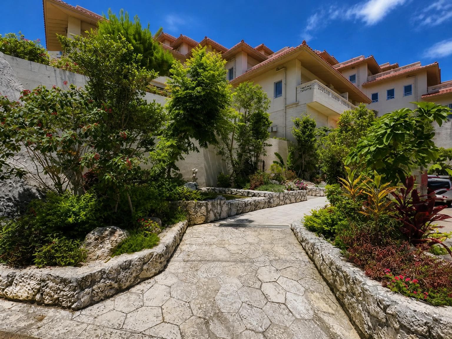 Premist Shuri Kanagusuku-cho / Condominium / 2LDK, Okinawa