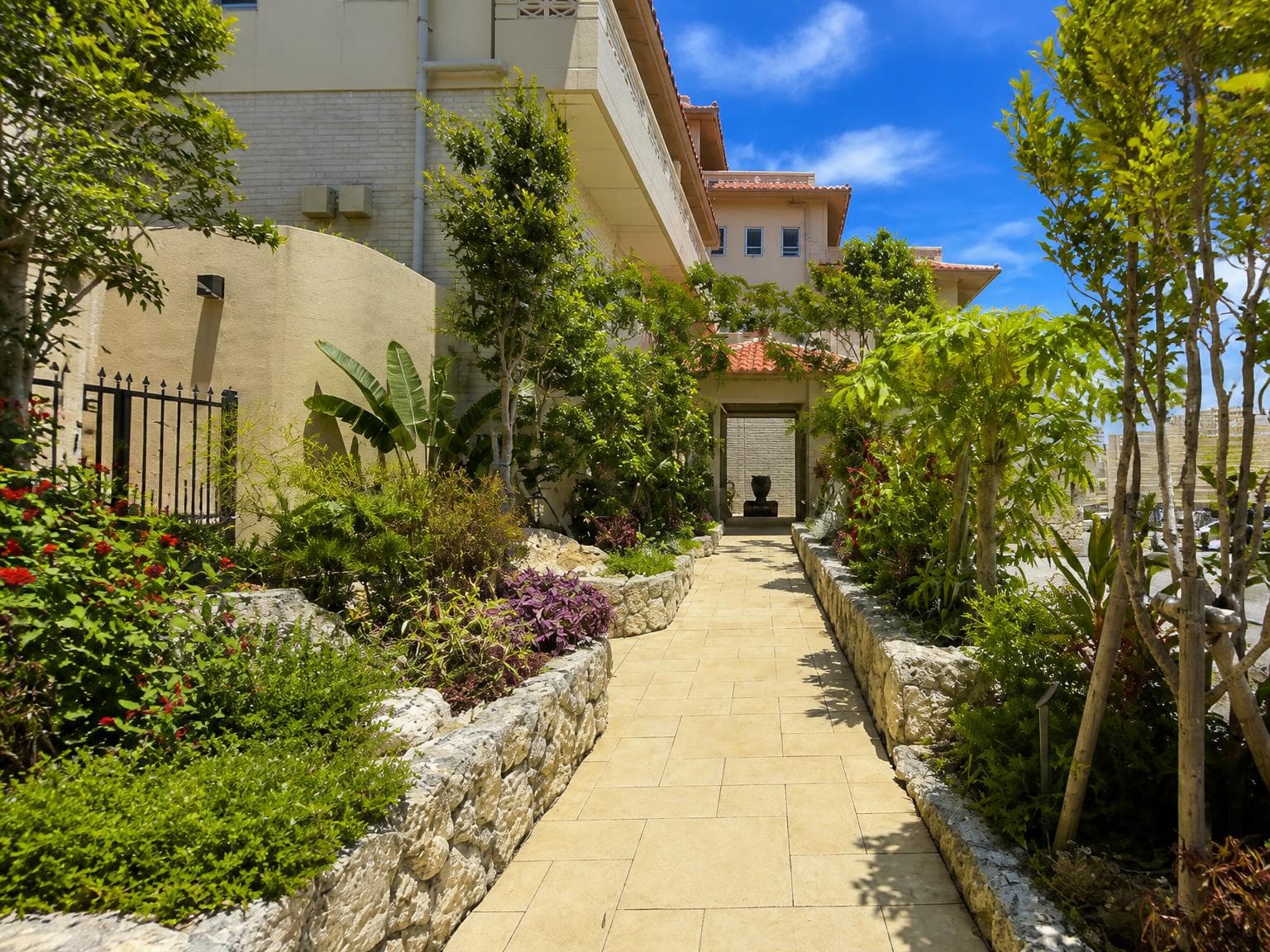 Premist Shuri Kanagusuku-cho / Condominium / 2LDK, Okinawa photo 2