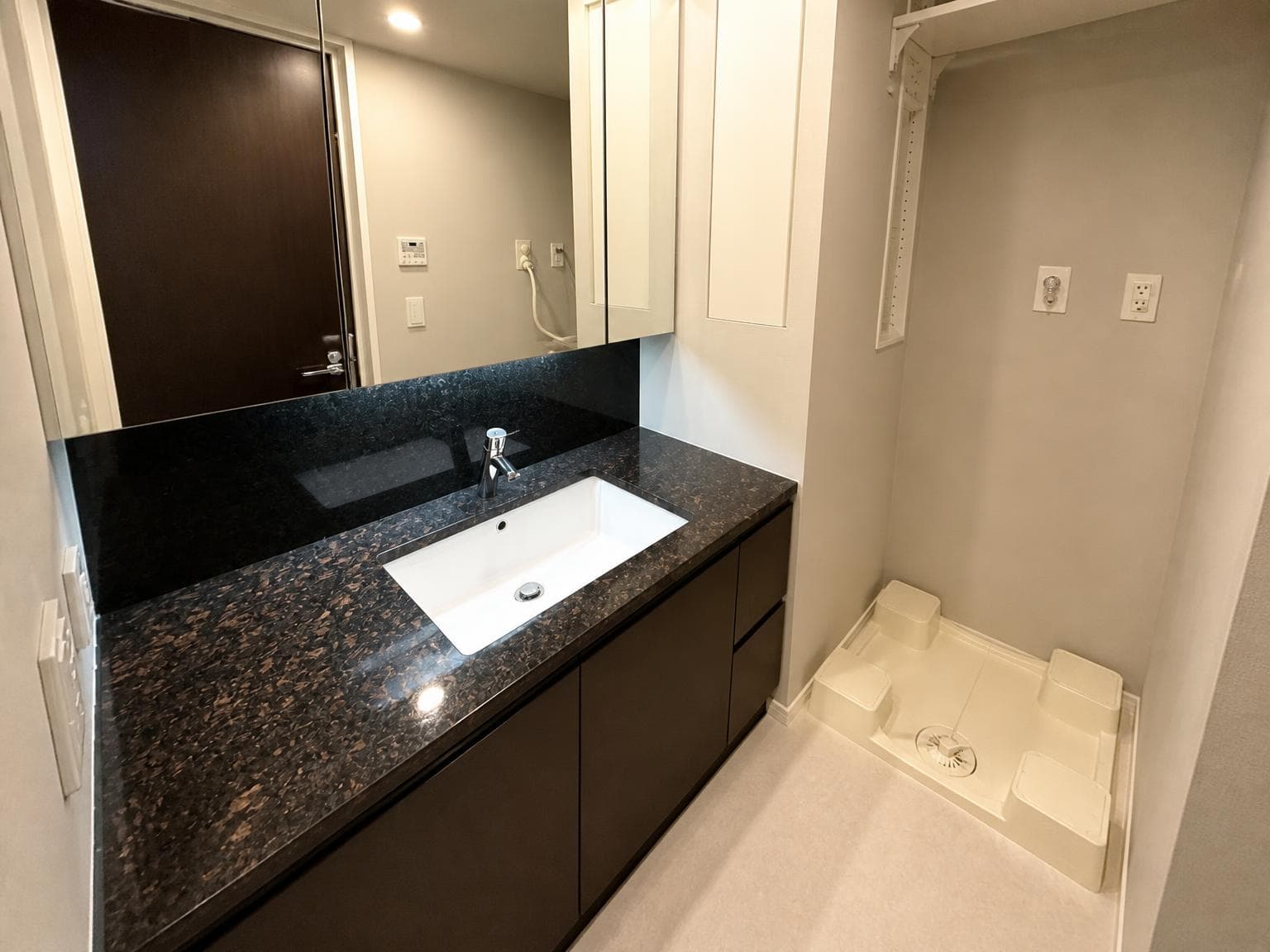 Dojima The Residence Mark Tower / Condominium, Osaka photo 3