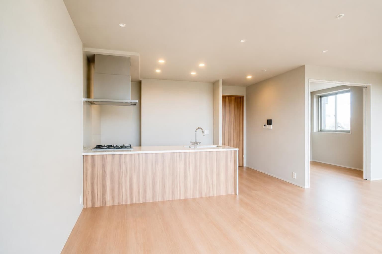 Proud Osakajo / Condominium, Osaka photo 3