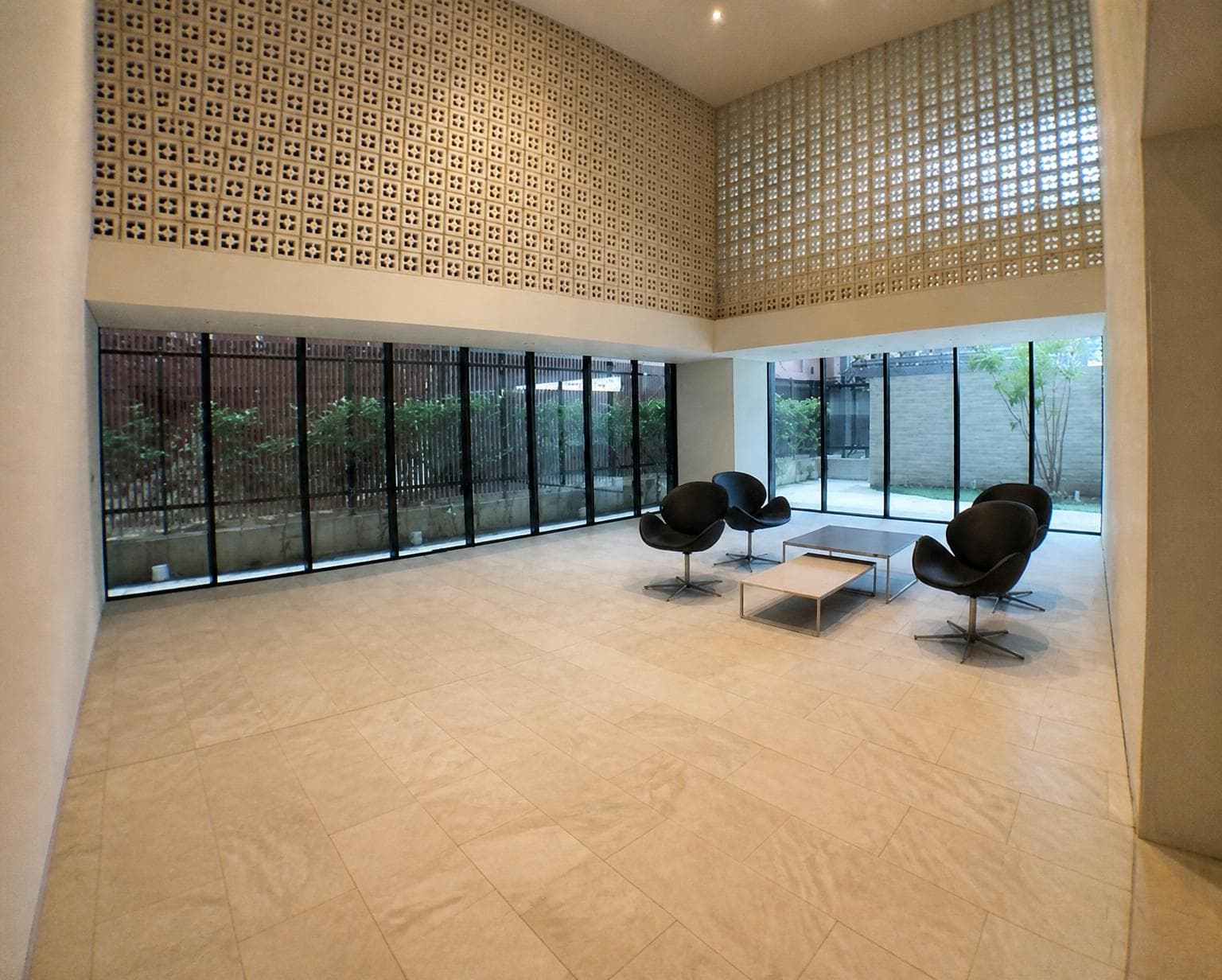 Uniheim Nakanoshima Dojimagawa Tower Residence / Condominium, Osaka photo 3