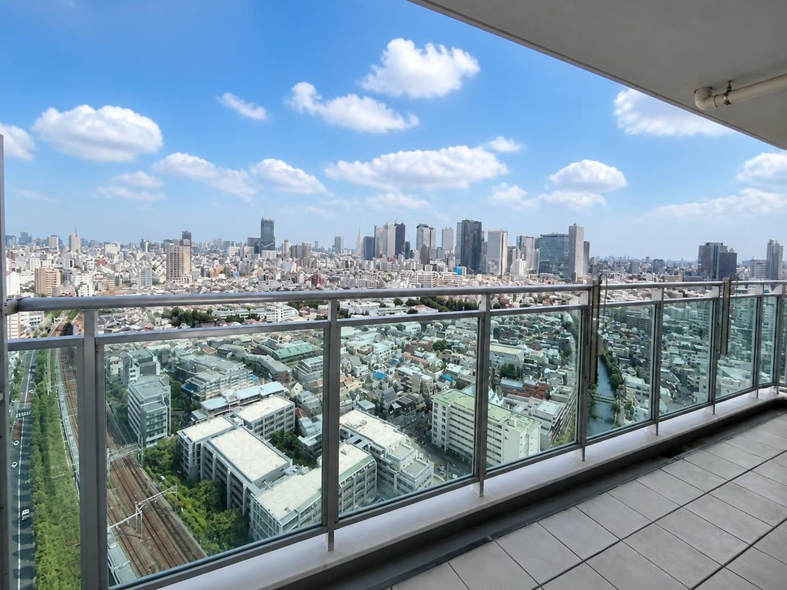 Park Tower Higashi-Nakano / Condominium, Tokyo photo 5