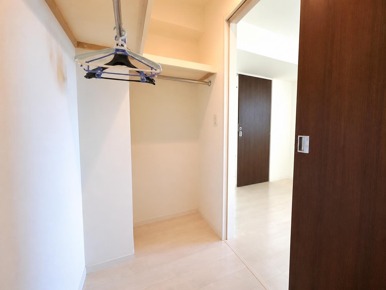 Park Tower Higashi-Nakano / Condominium, Tokyo photo 6