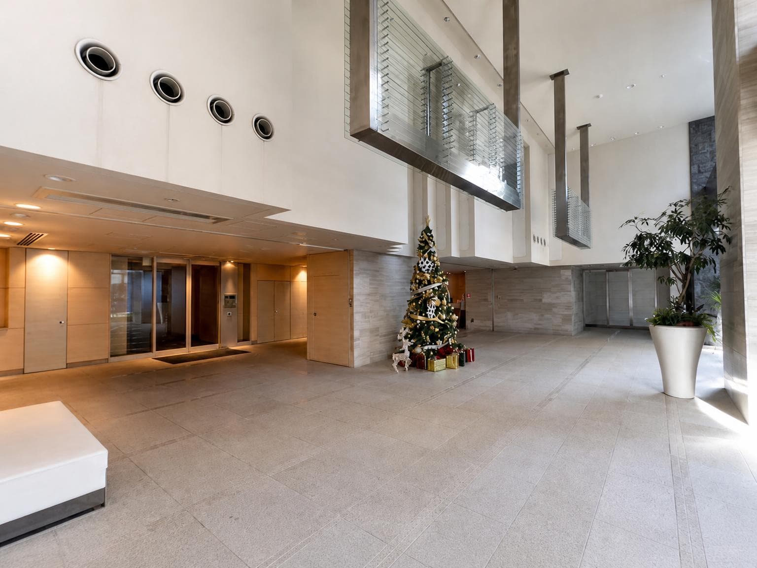 Branz Tower Minami-Horie / Condominium, Osaka photo 8