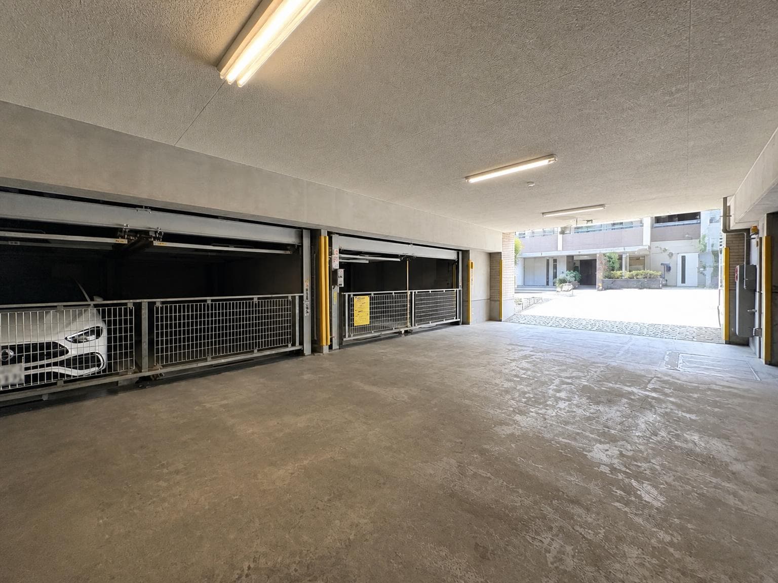 Duo Higashi-Nakano Southern Hills / Condominium, Tokyo photo 11