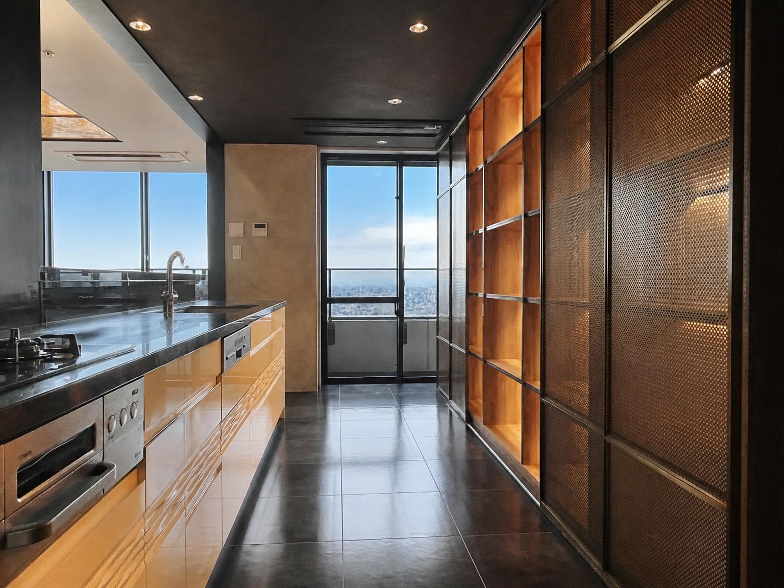 Nakameguro Atlas Tower Penthouse with Iconic Meguro River Views photo 2