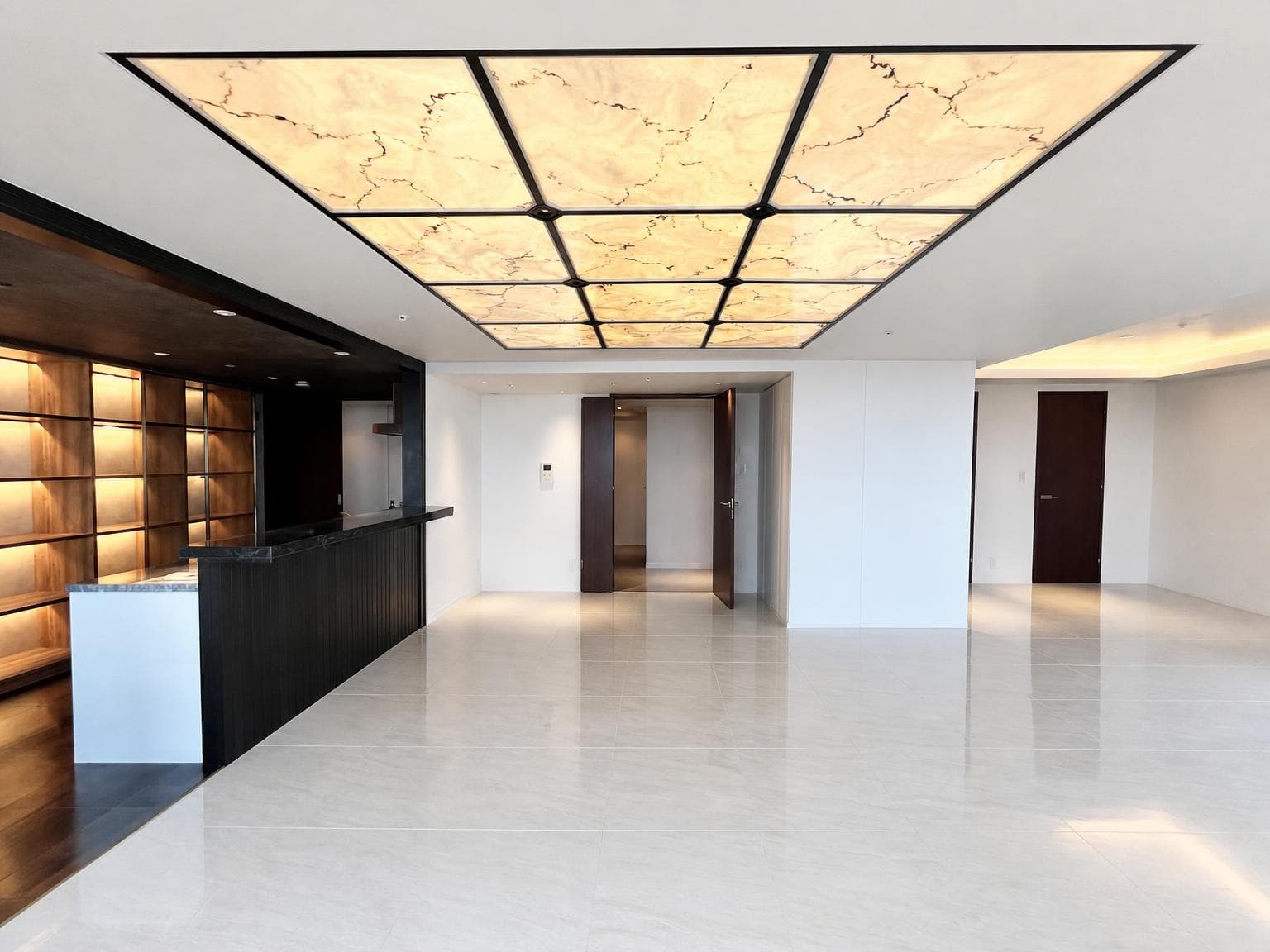 Nakameguro Atlas Tower Penthouse with Iconic Meguro River Views photo 3