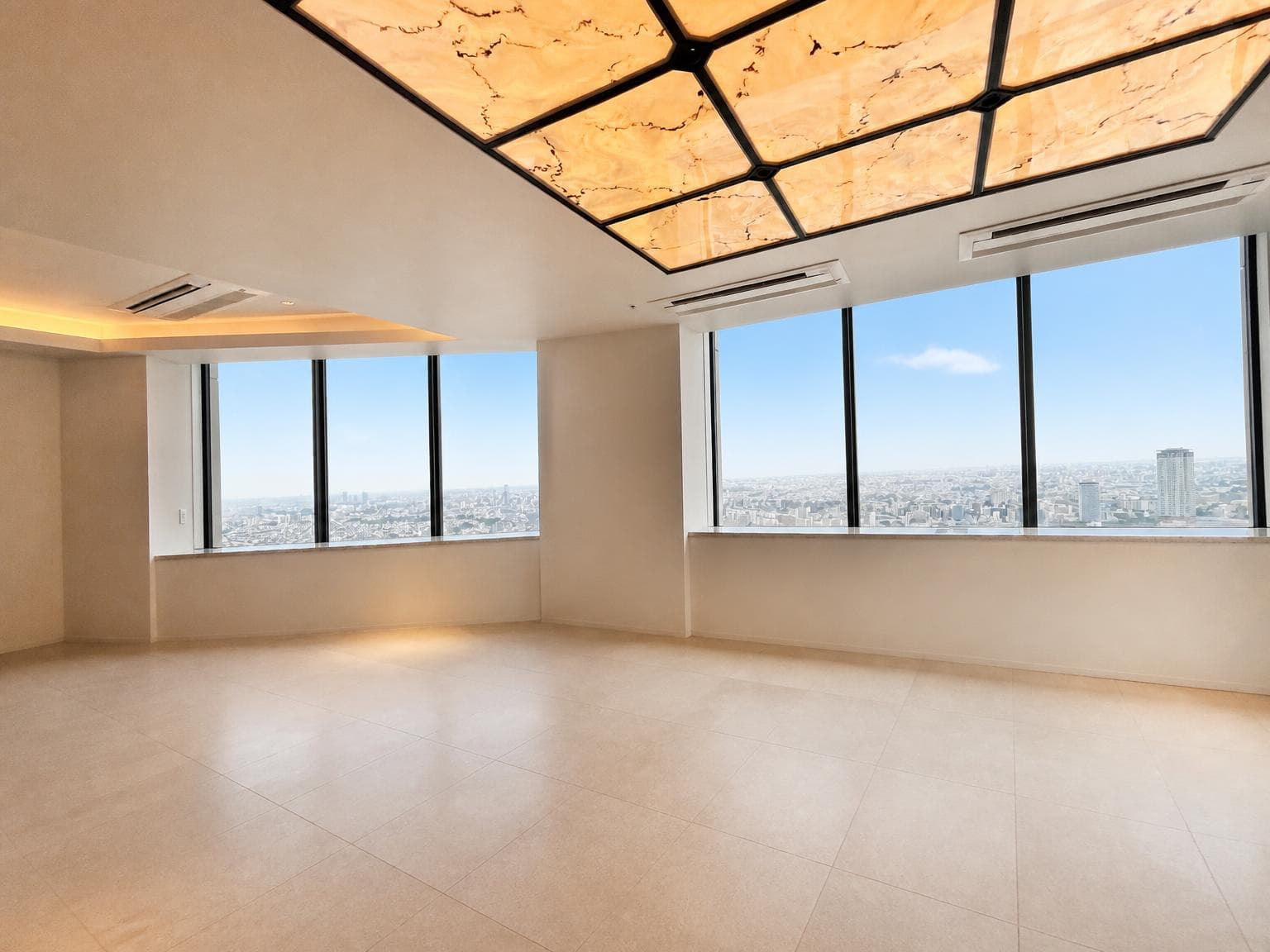 Nakameguro Atlas Tower Penthouse with Iconic Meguro River Views photo 5