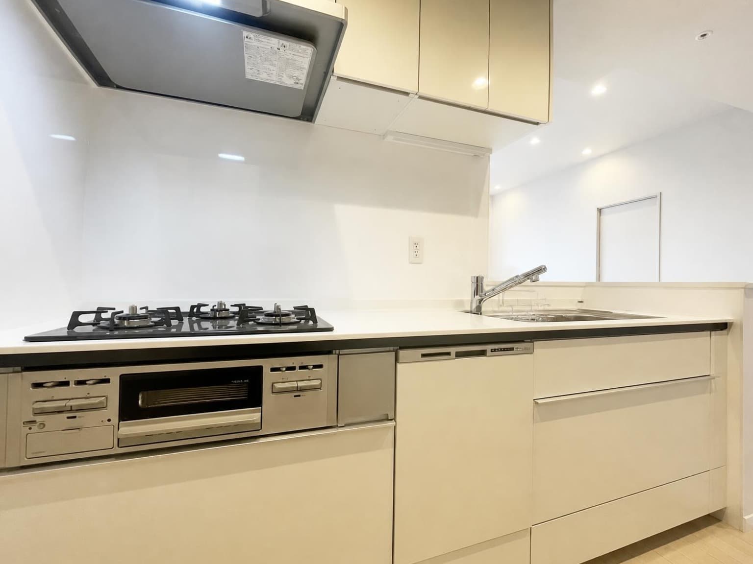 Branz Tower Minami-Senju / Condominium, Tokyo photo 12