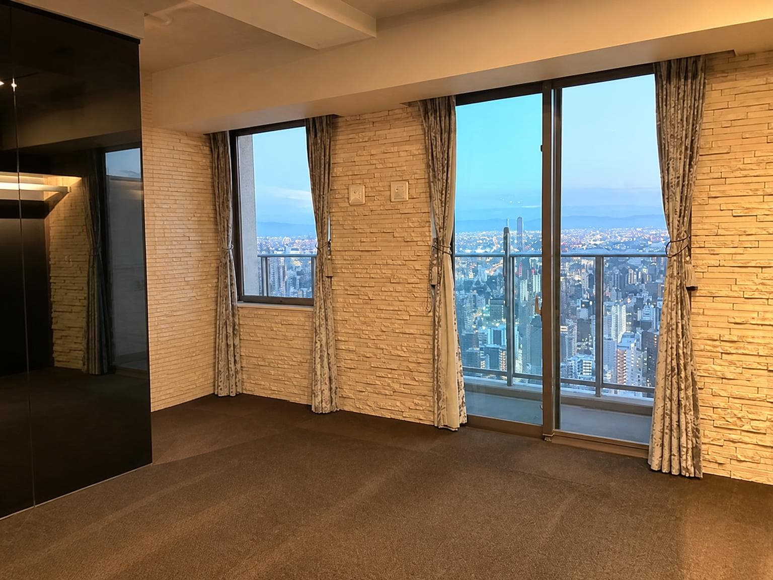 Awaza Rise Towers Flag 46 / Condominium, Osaka photo 5