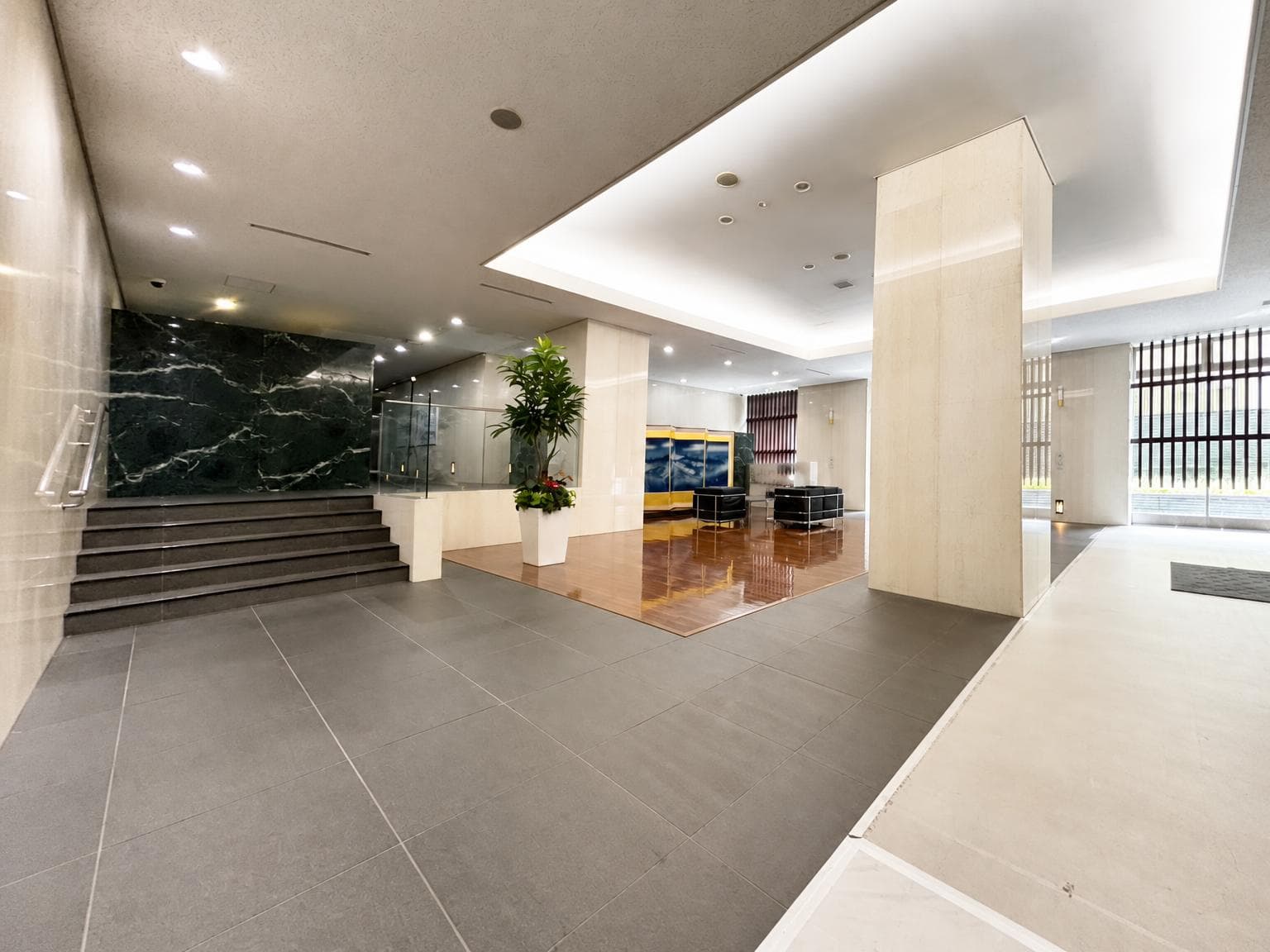 Tokyo Residence / Condominium, Tokyo