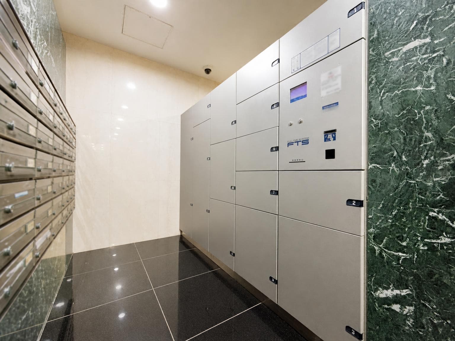 Tokyo Residence / Condominium, Tokyo photo 3
