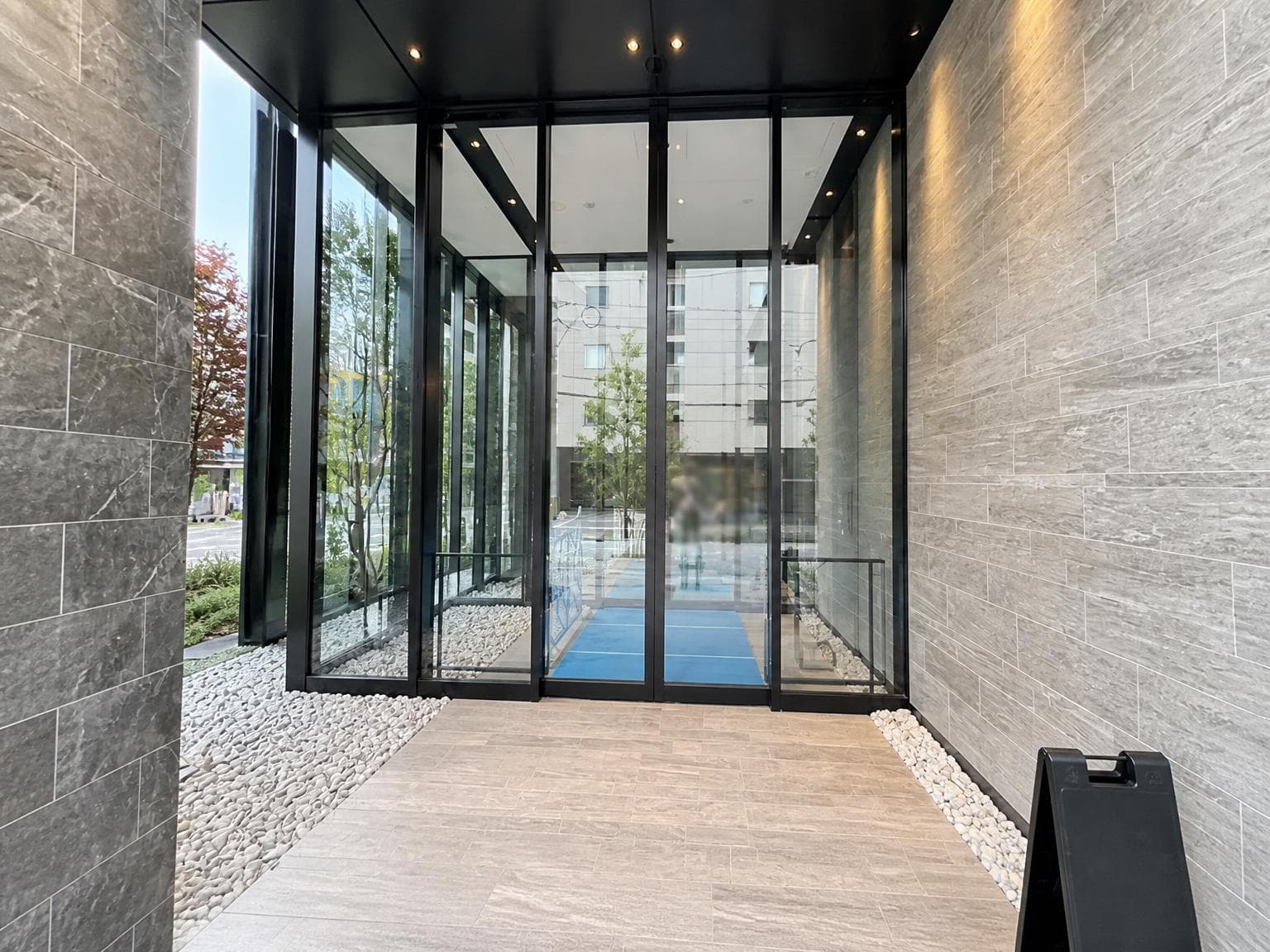 Geo Tower Sakaisuji-Honmachi / Condominium, Osaka photo 3