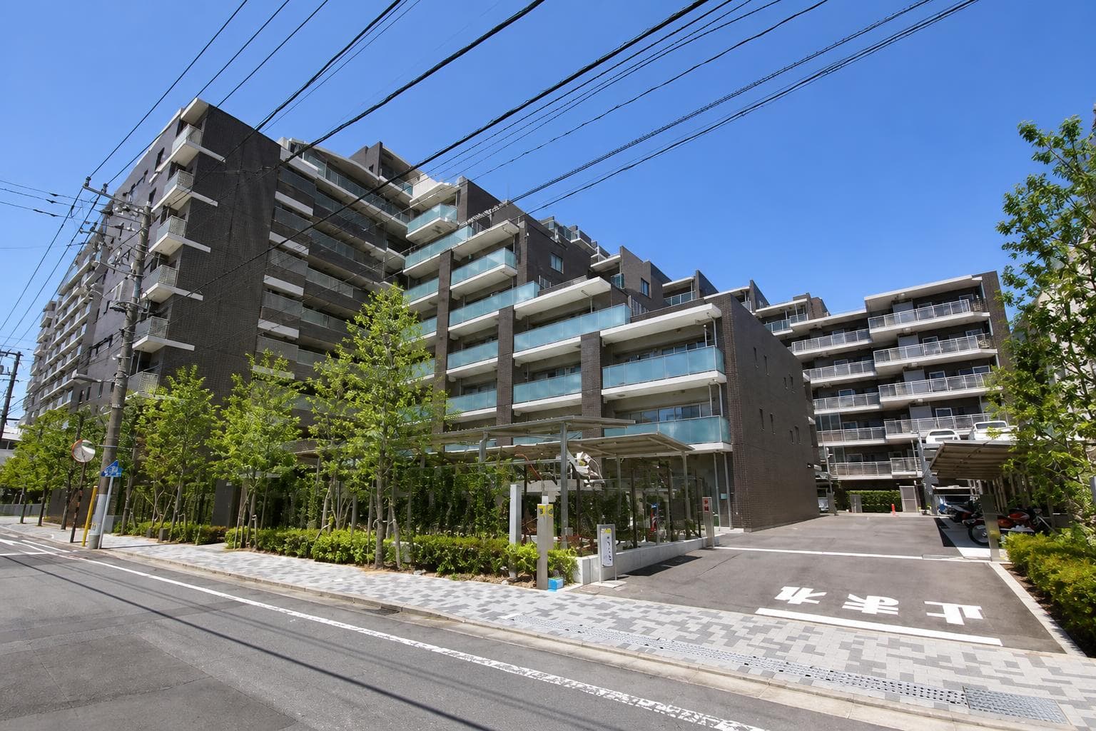 Chalier Kameido Leading East / Condominium, Tokyo