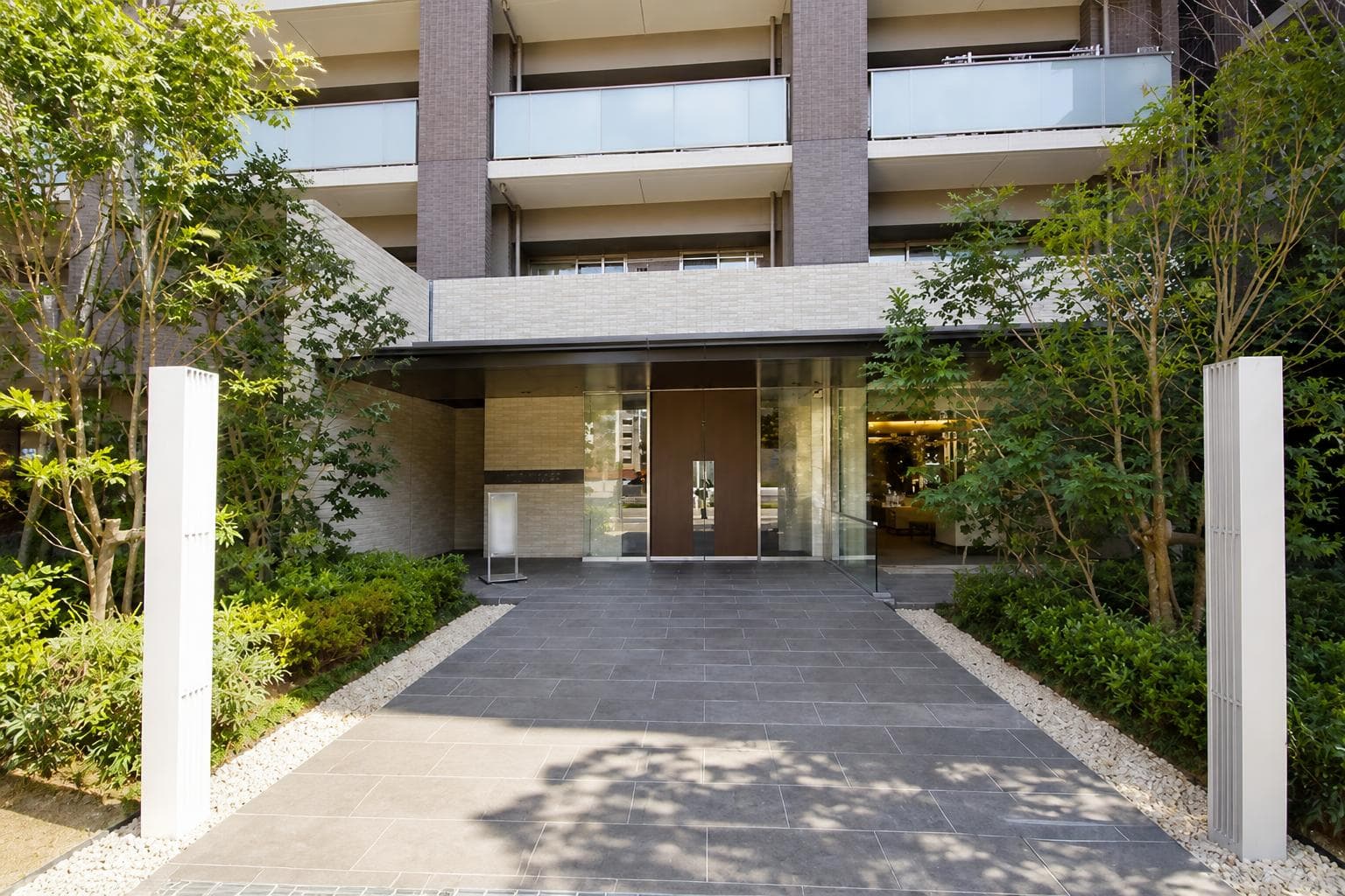 Chalier Kameido Leading East / Condominium, Tokyo photo 2