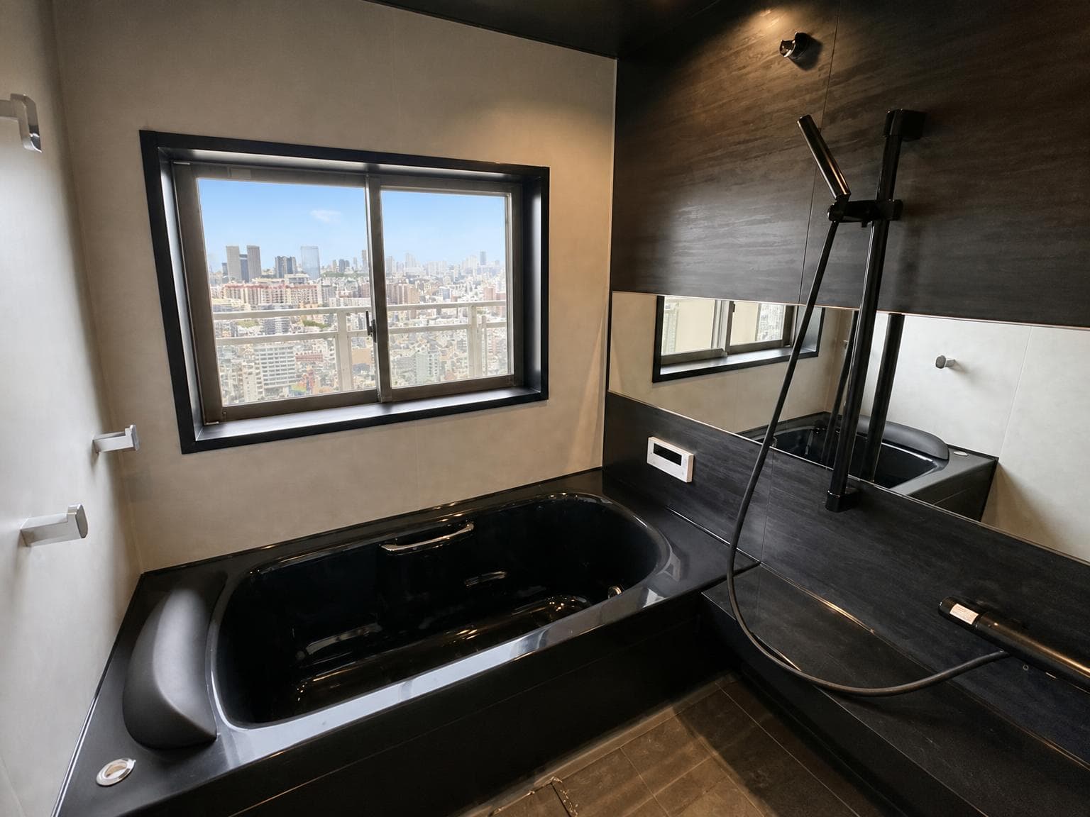 Maison d'Or Miyakojima Sunlight Tower / Condominium, Osaka photo 8