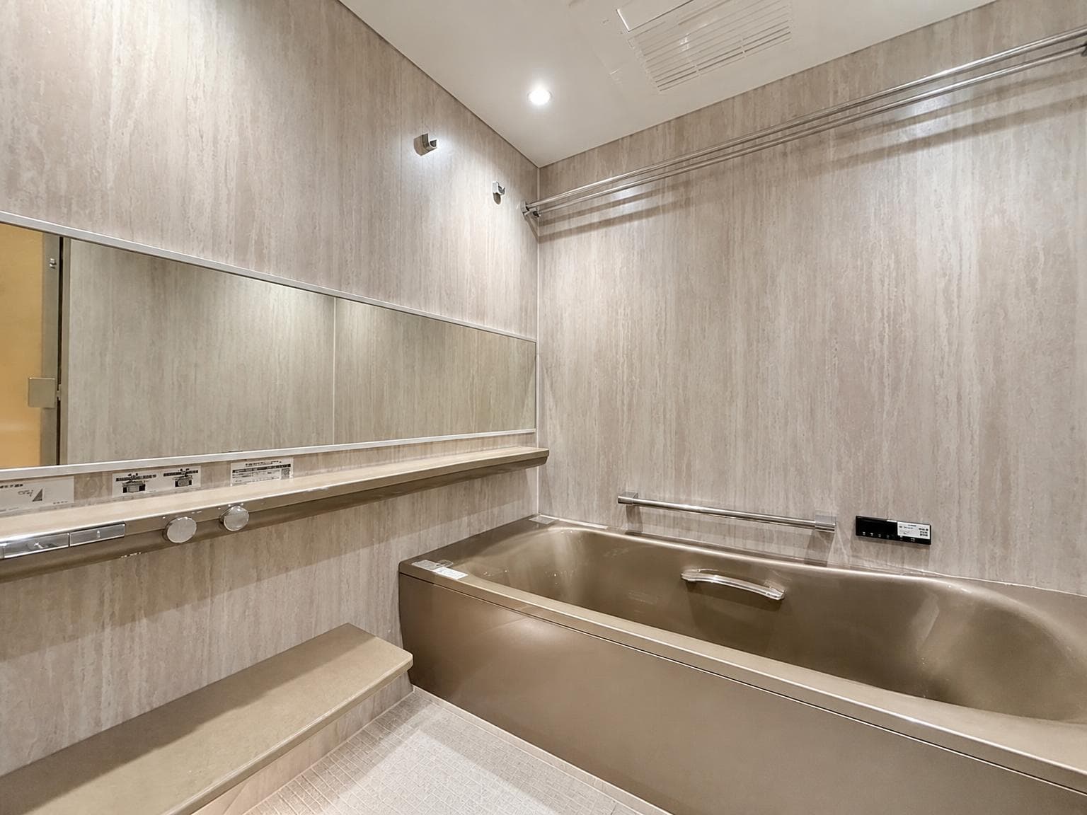Cosmo City Oike Tominokoji / Condominium, Kyoto photo 3