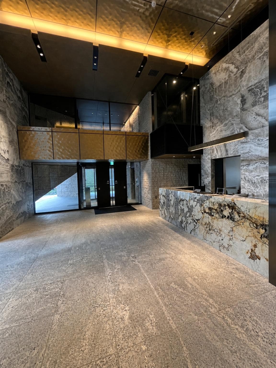 Luxury Tower Condo / 3LDK, Fukuoka City, Fukuoka photo 5