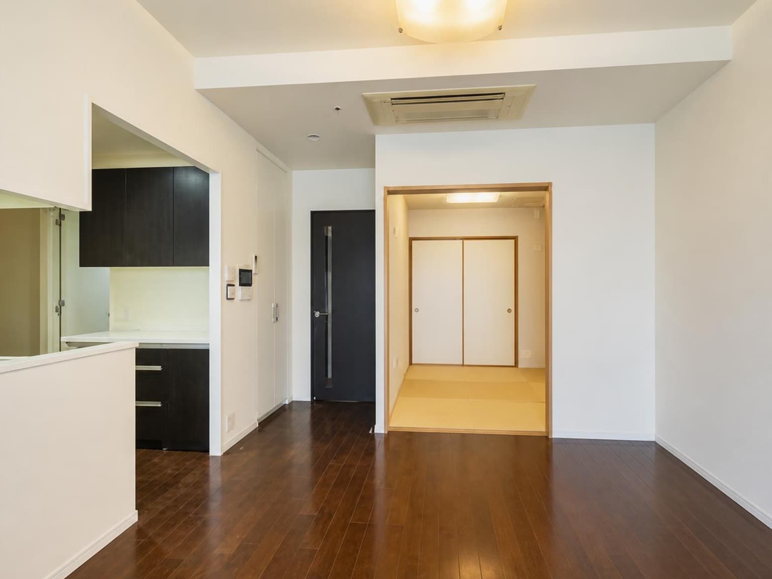 TOWER RESIDENCE TOKYO photo 2