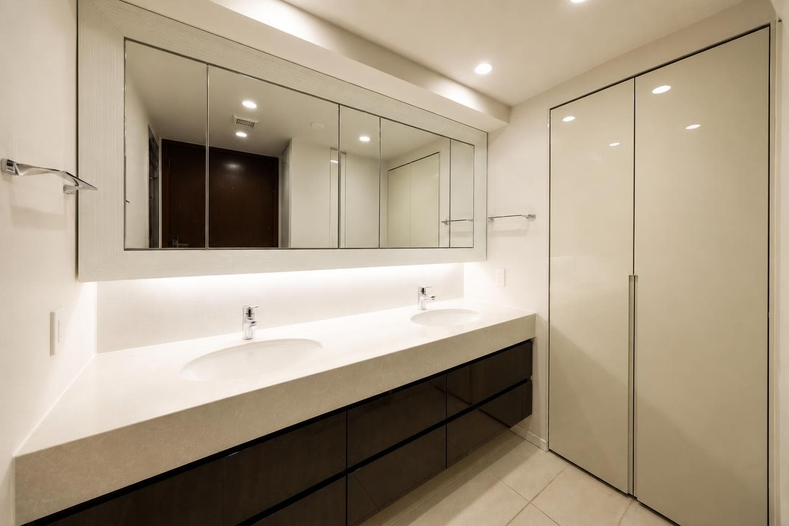 Mansion / 3LDK, Minato Ward, Tokyo, 3F (The Parkhouse Gran Azabu Sendaizaka) photo 6