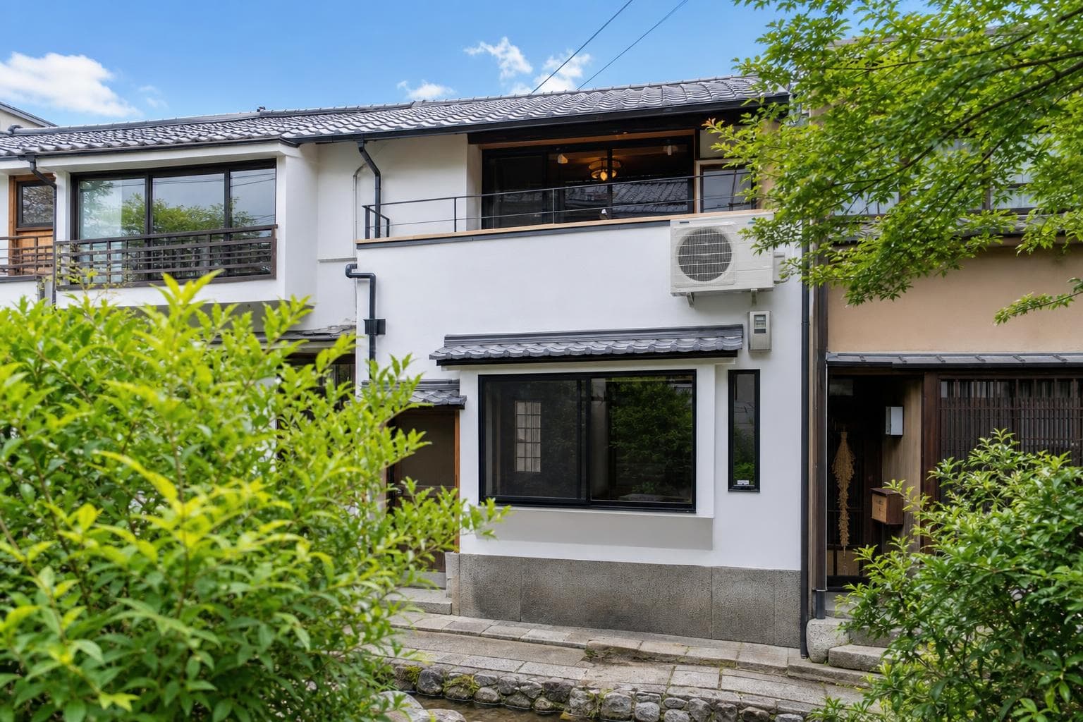 Traditional Machiya, Shimogyo Ward, Kyoto (Takase River, Nishihashizumecho)