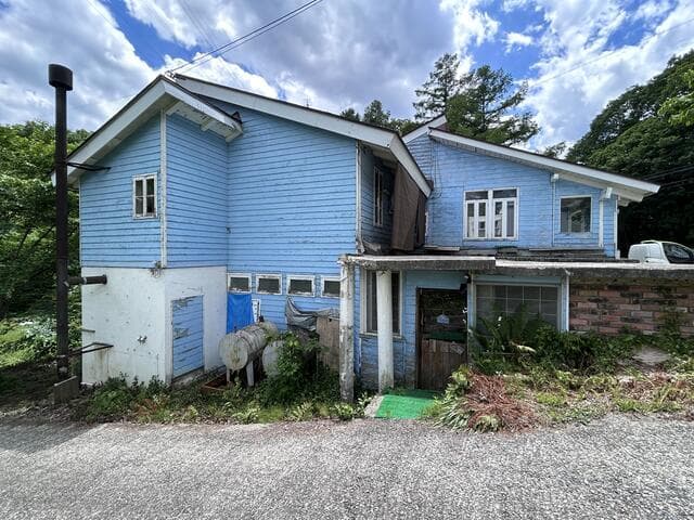 Hakuba Ochikura / House with Pension Building, Hakuba photo 2