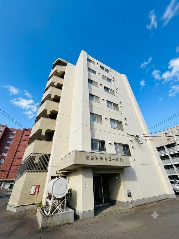 Central Corpo 22 / Apartment Building (24 Units), Sapporo photo 2