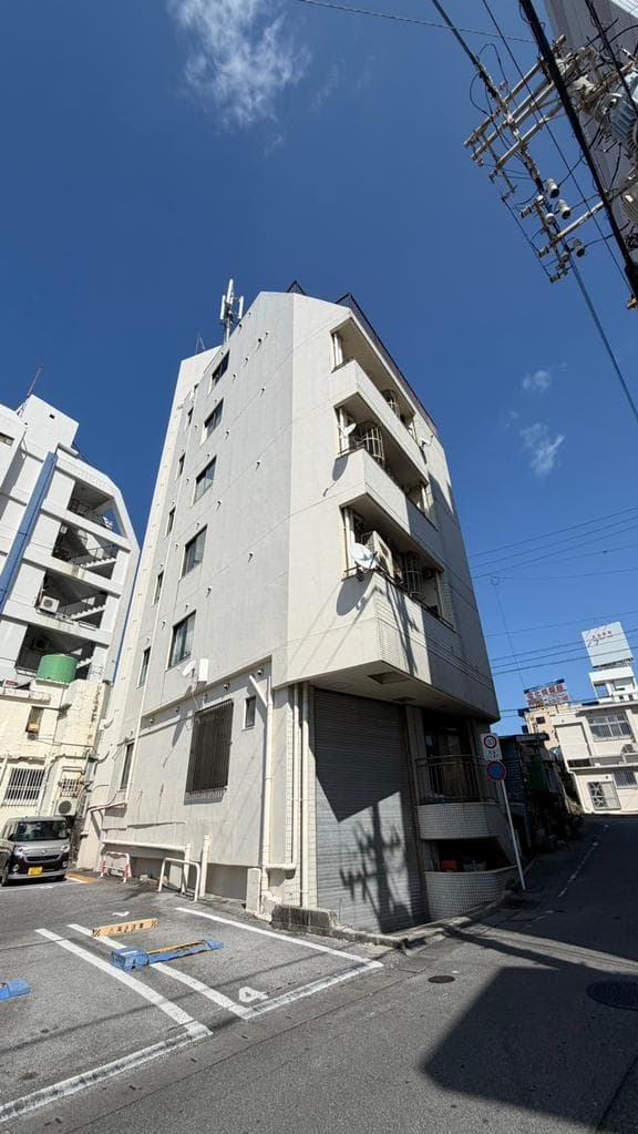 New King Building / Whole Building (10 tenants), Urasoe photo 2