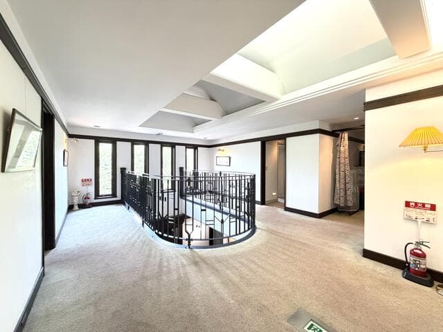 Hirano, Lake Yamanaka / Hotel on a 5,452㎡ Wooded Site, Yamanakako photo 5