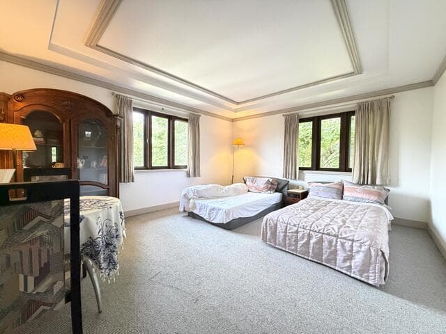 Hirano, Lake Yamanaka / Hotel on a 5,452㎡ Wooded Site, Yamanakako photo 6