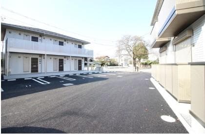 White Court Namiki A & B / Two Apartment Buildings (14 units), Tsuchiura photo